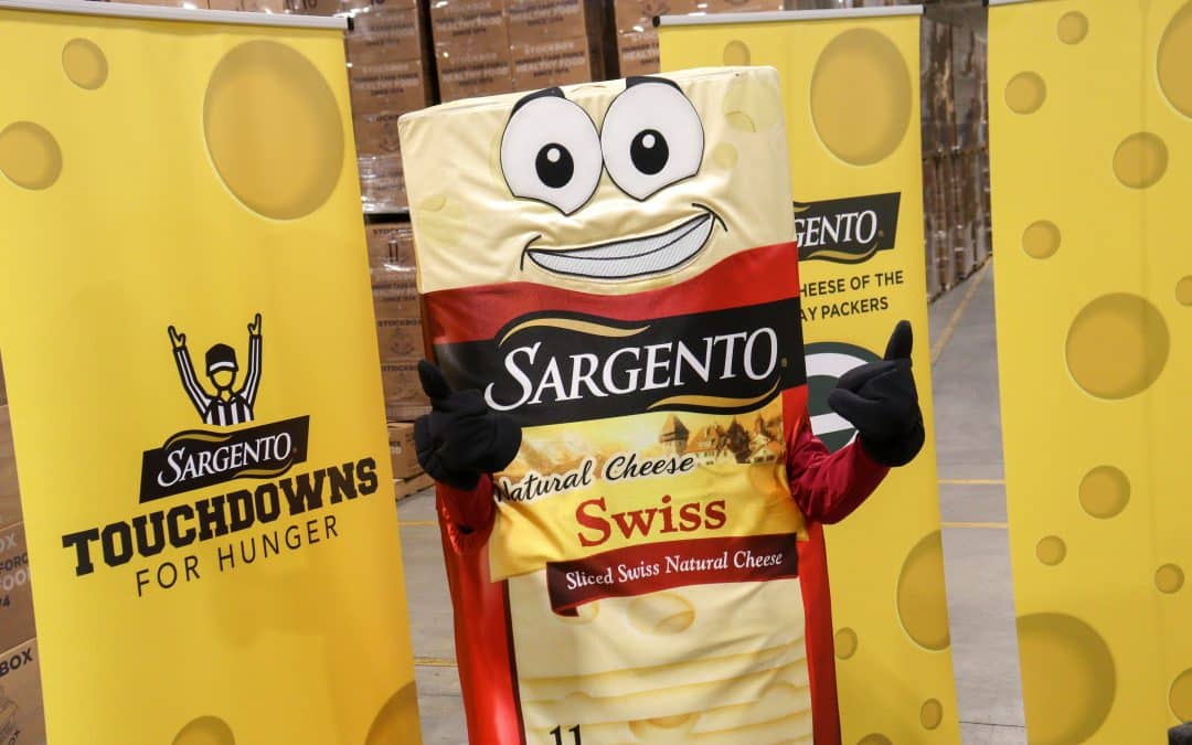 Touchdowns for Hunger celebrates 19th season: Packers WR Valdes-Scantling attends virtual tailgate and Sargento presents $57,300 donation