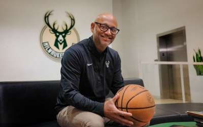 Arvind Gopalratnam Champions Milwaukee Bucks’ Volunteer Efforts to Feed Families in Need